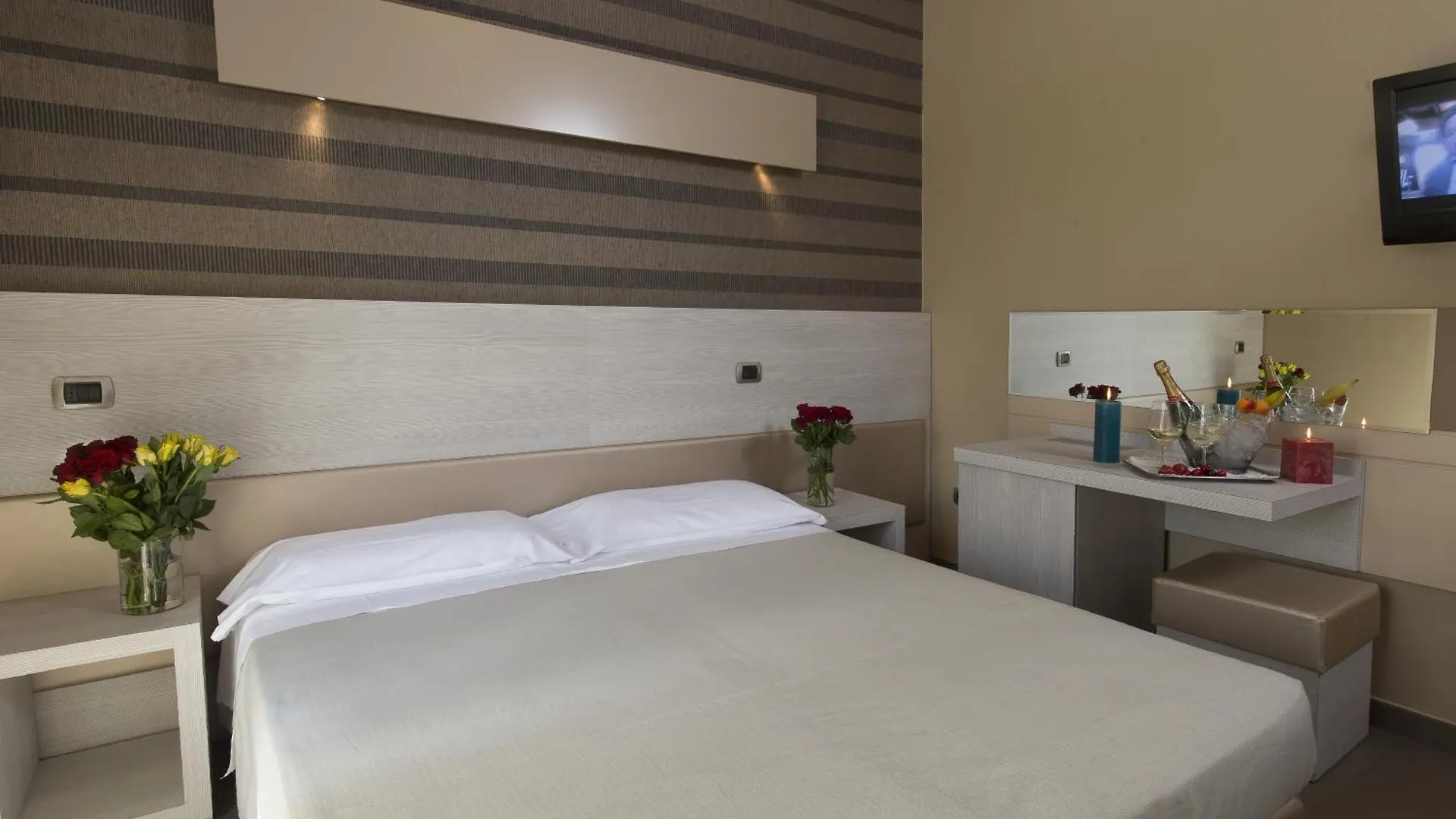 Hotel Rosenblatt Cervia 3*,  Italia